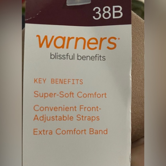 Warner's Cream Bra - Picture 3 of 9